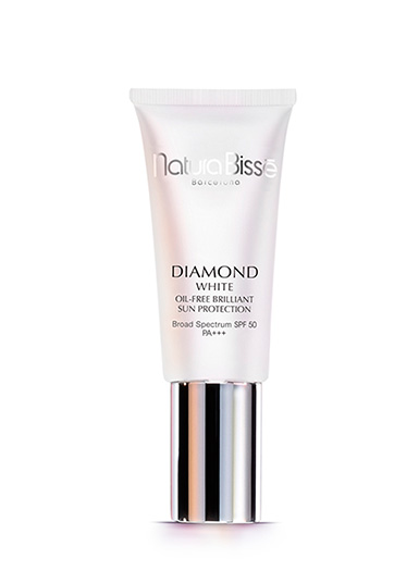 Diamond White SPF 50 + Oil Free Brilliant Sun Protection - солнцезащитный крем-флюид с осветляющим эффектом SPF50